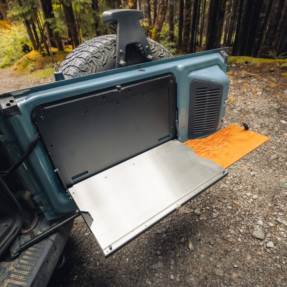 Table de porte arrière rabattable - Bronco 6G-7-Bison Gear