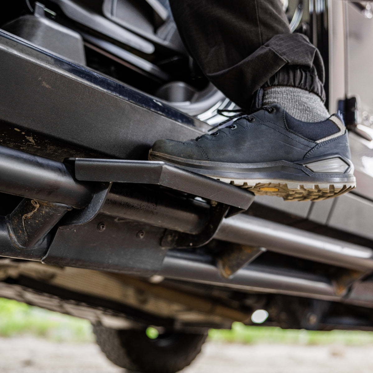 Marchepieds pour rock sliders - Grenadier-5-Bison Gear