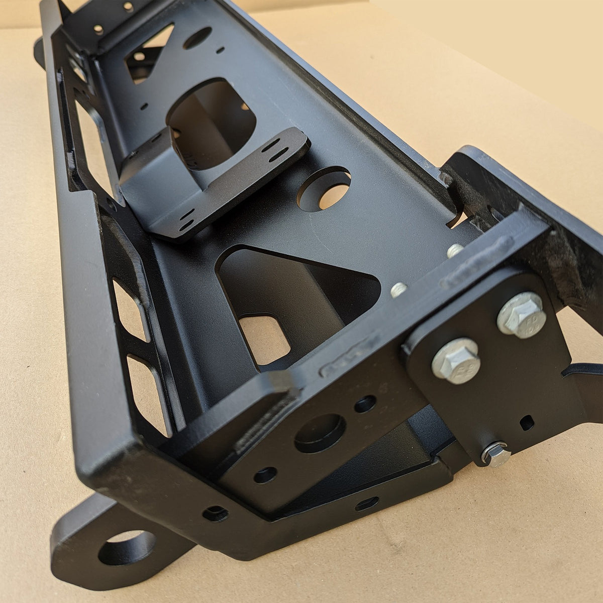 Pare-chocs avec support de treuil - FJ Cruiser-4-Bison Gear