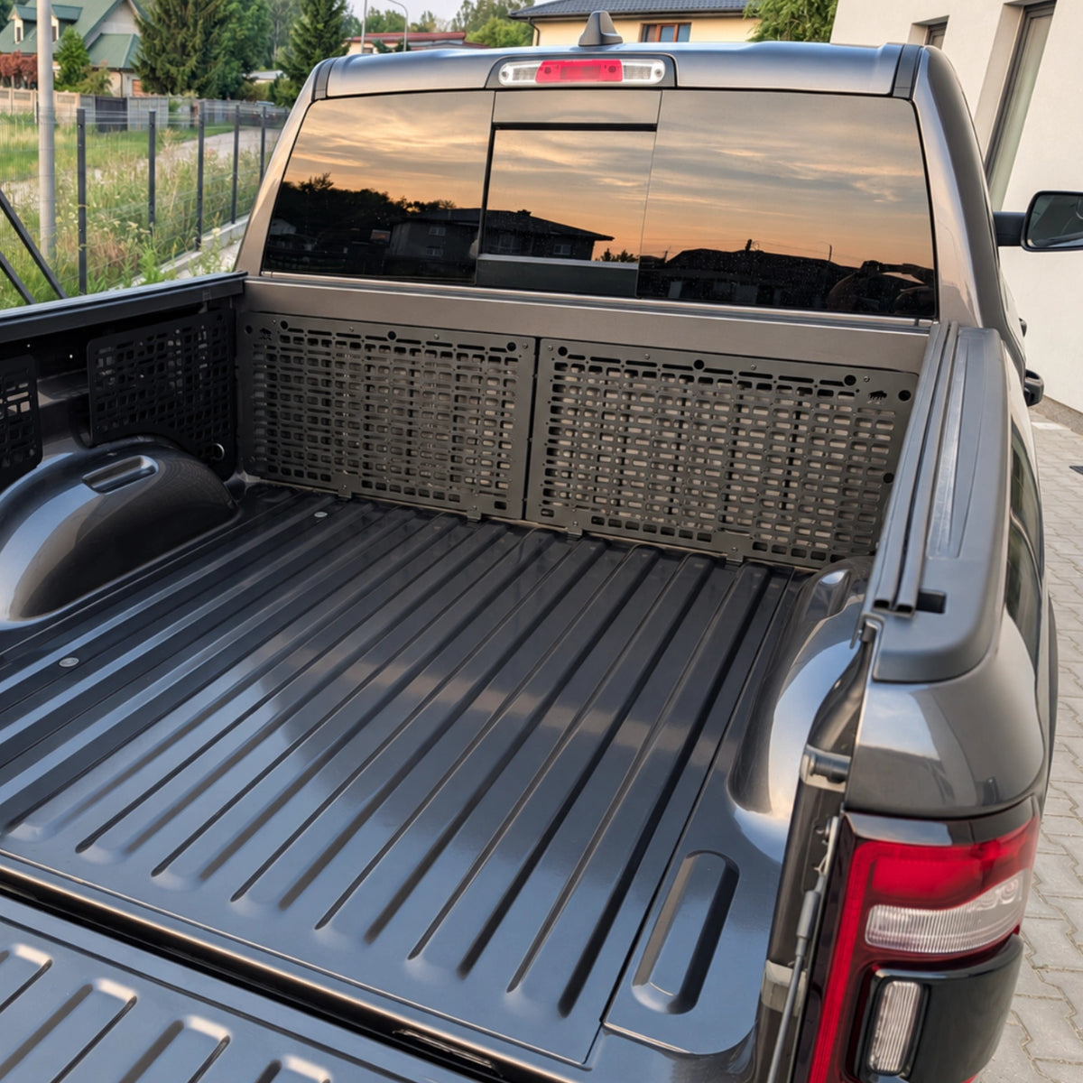 Panneaux MOLLE avant - RAM 1500 DT (5e gén.) (2 pièces)