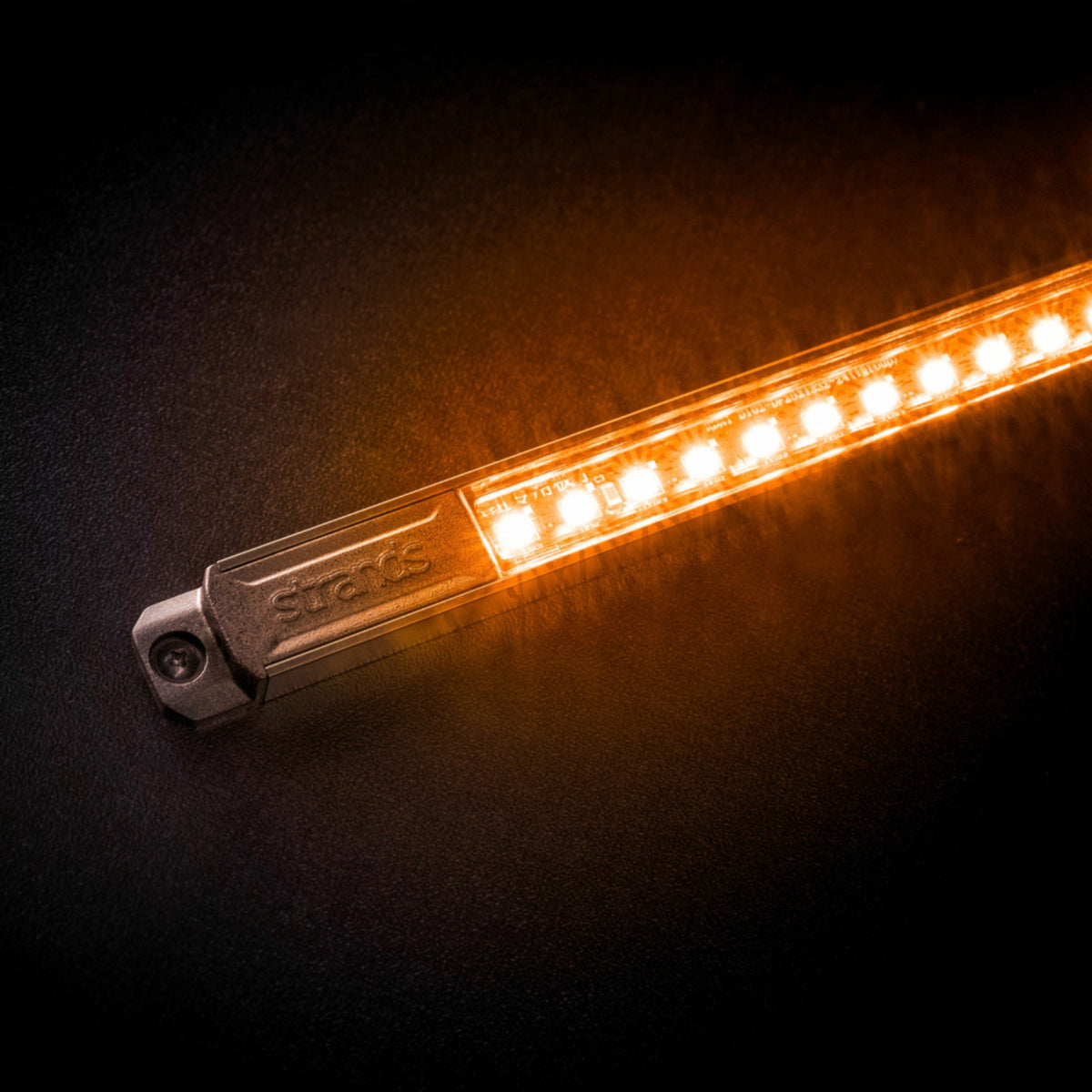 OUTLET : Éclairage LED de soubassement Unity 281 mm ambre-1-Bison Gear
